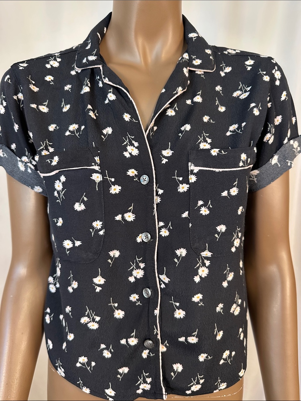 Abercrombie & Fitch Daisy Button Down Blouse | EUC
